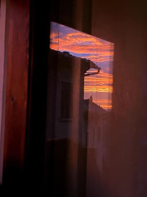 Casa Vacanze E Brevi Periodi Alla Porta Etrusca La Panchina Al Sole Volterra Bagian luar foto