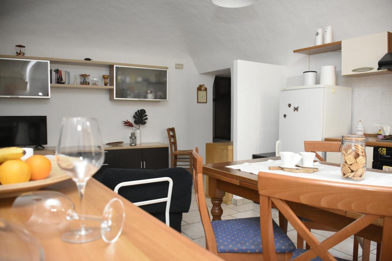 Casa Vacanze E Brevi Periodi Alla Porta Etrusca La Panchina Al Sole Volterra Bagian luar foto